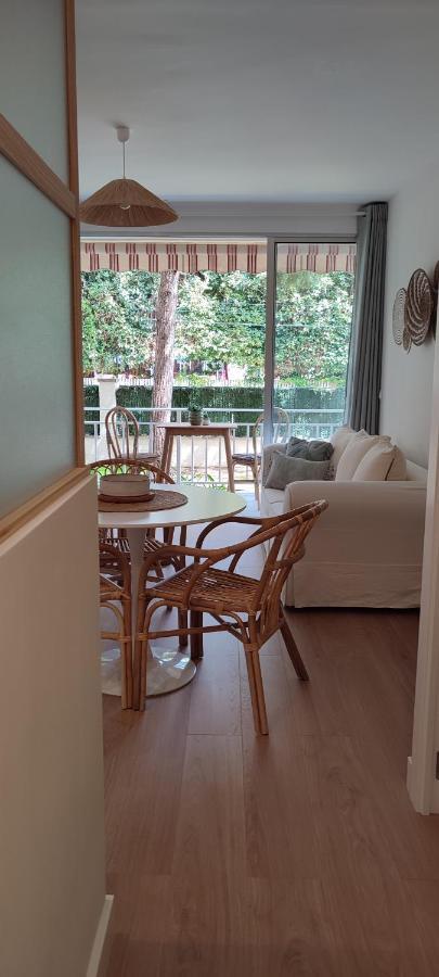 Marina'S Calm Apartment Salou Bagian luar foto
